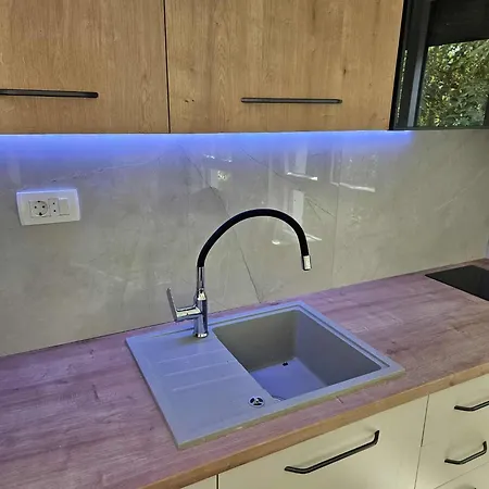 Providenca Apartman *